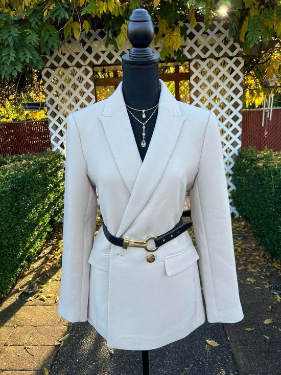 Ann Taylor Jackets & Blazers - Ann Taylor NWT Cream Women's Tailored Blazer 6